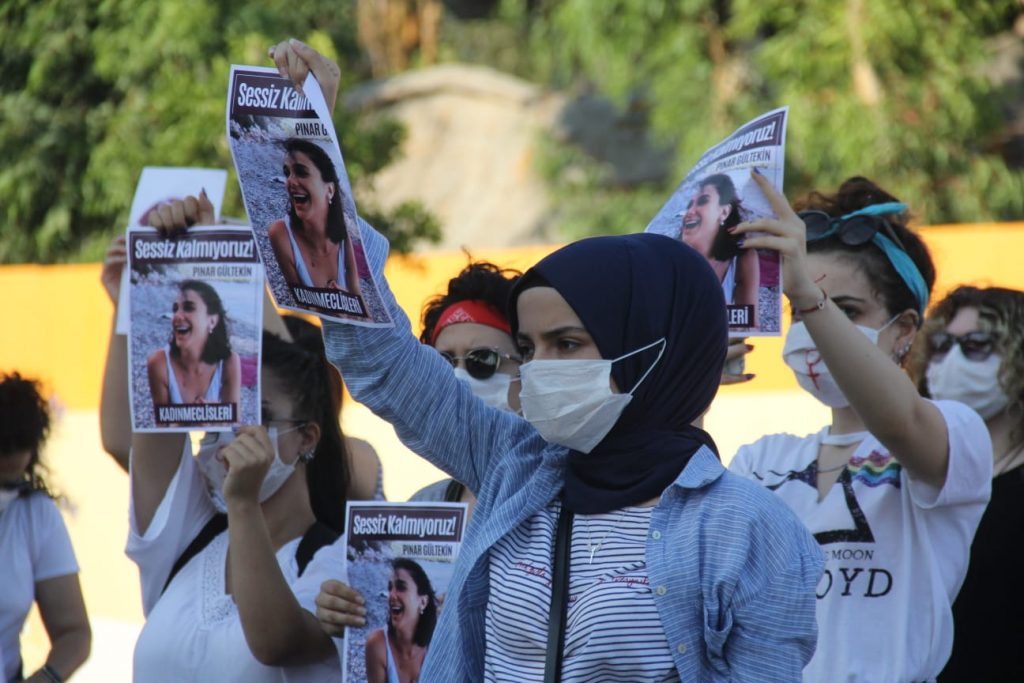 Kadınlar iktidara seslendi: Koruyamıyorsanız inin o koltuklardan