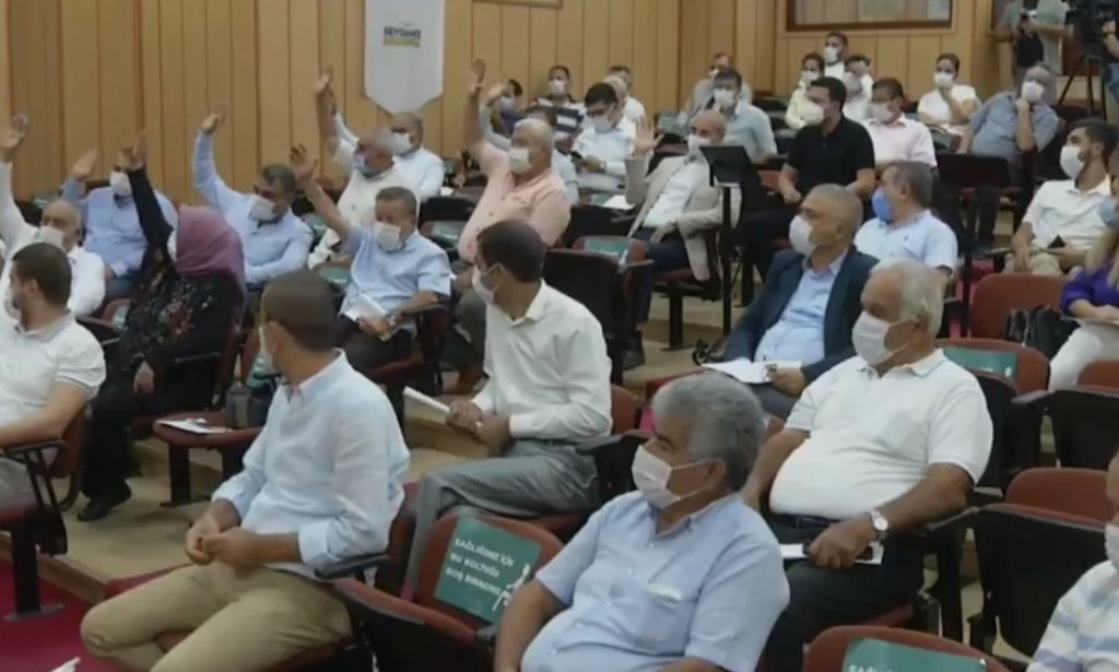 AKP’li belediye, Mersin Barosu’nu belediyeye sokmadı!