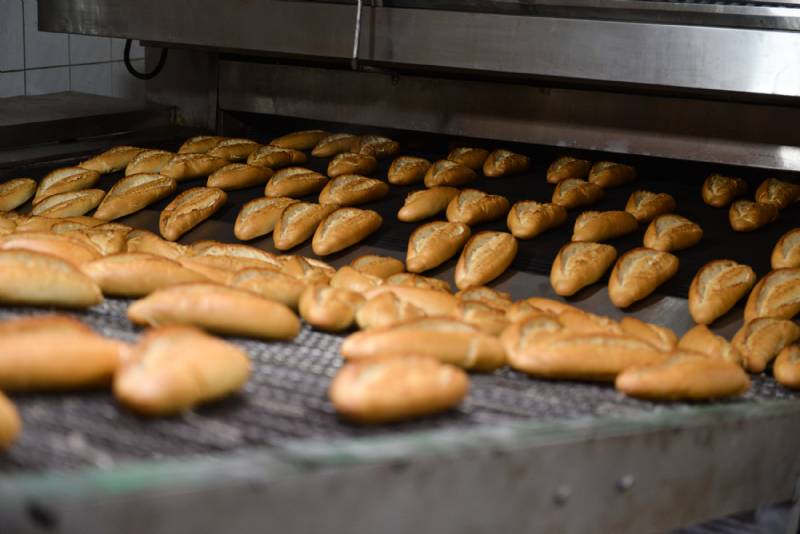 Resmi zam yok ama bazı fırınlar ekmek fiyatını 1.50 liraya çıkardı