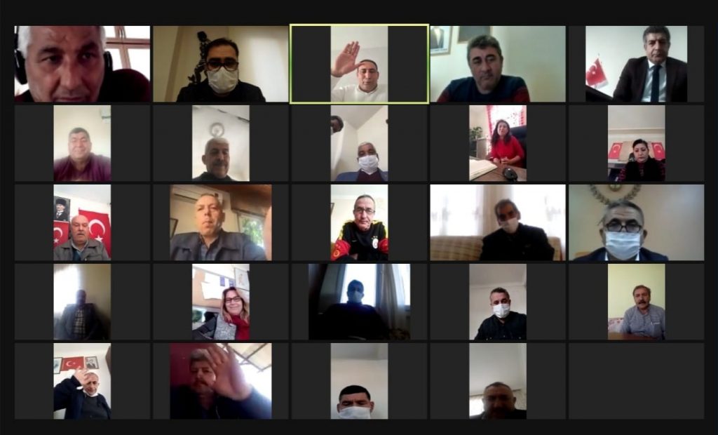 Yılın son gününde de mahalle muhtarlarını unutmadı