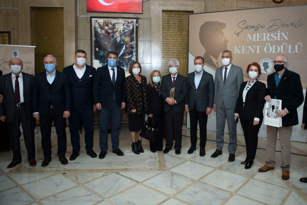Şinasi Develi Mersin Kent Ödülü Yazar Turan Ali Çağlar’a verildi