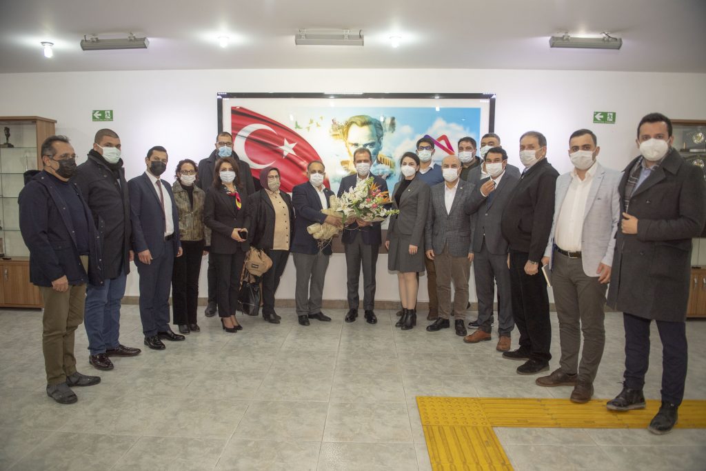 “Borçlanma yetkisini alamadık diye projelerimizde iptal yoluna gitmedik”