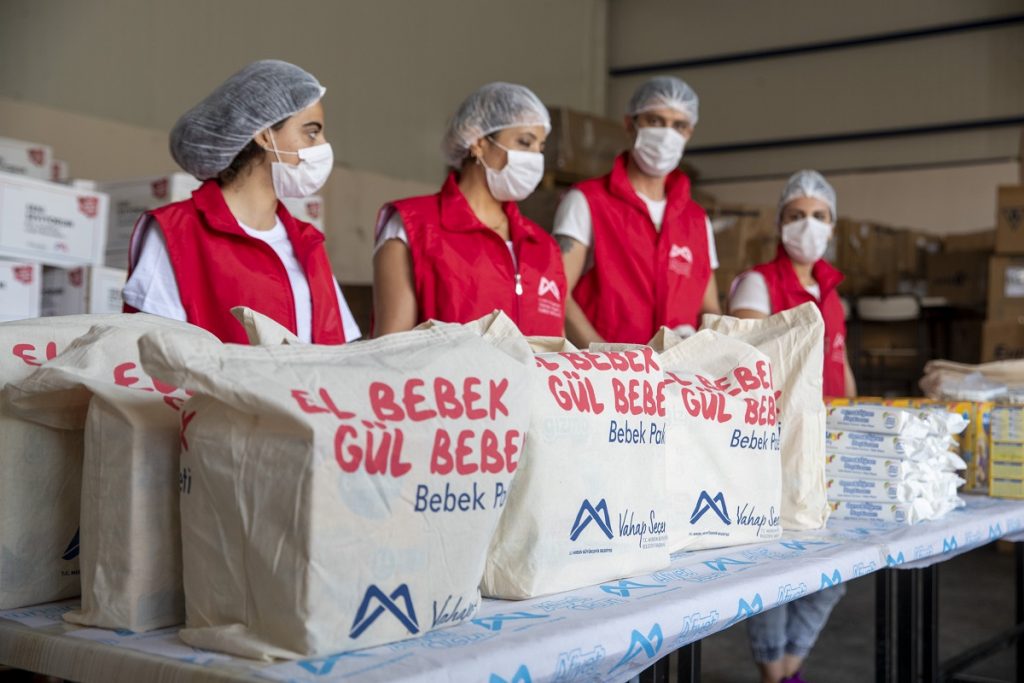 15 bin 265 bebeğe “El Bebek, Gül Bebek” paketi ulaştı