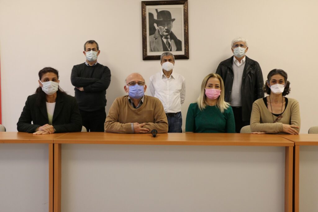 “İktidar yangınla mücadelede yetersiz kaldı”