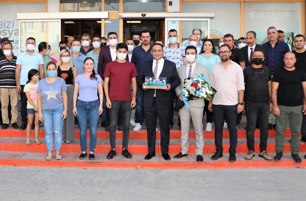 Başkan Yılmaz’a, belediyede coşkulu karşılama