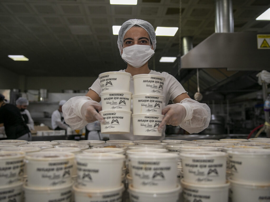 Mersin’in en büyük ve en ucuz lokantası