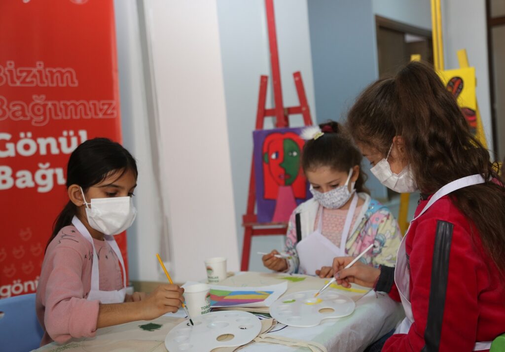 Toroslar’da boyama kursuna ilgi yoğun