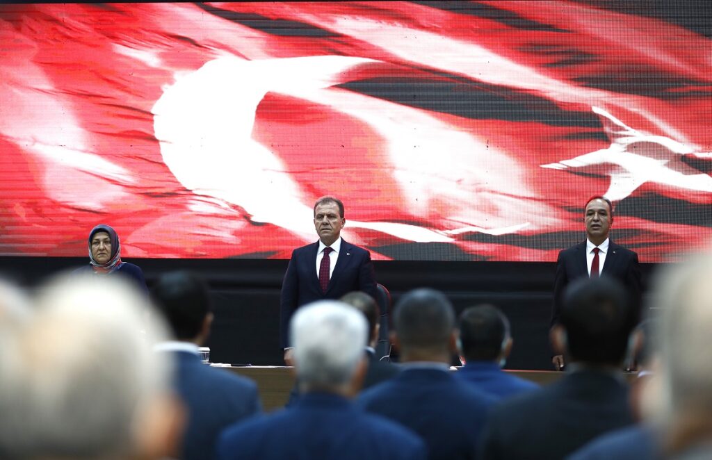 “Çocuklarımızın geleceği kiraya verildi”