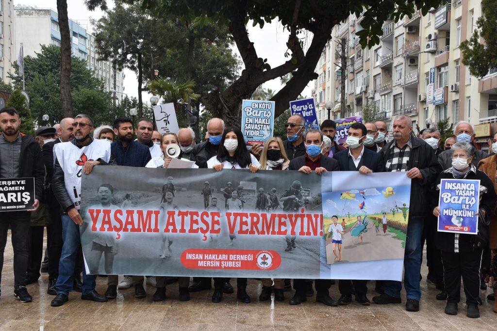 İHD’den Rusya’ya “işgali durdurun” çağrısı