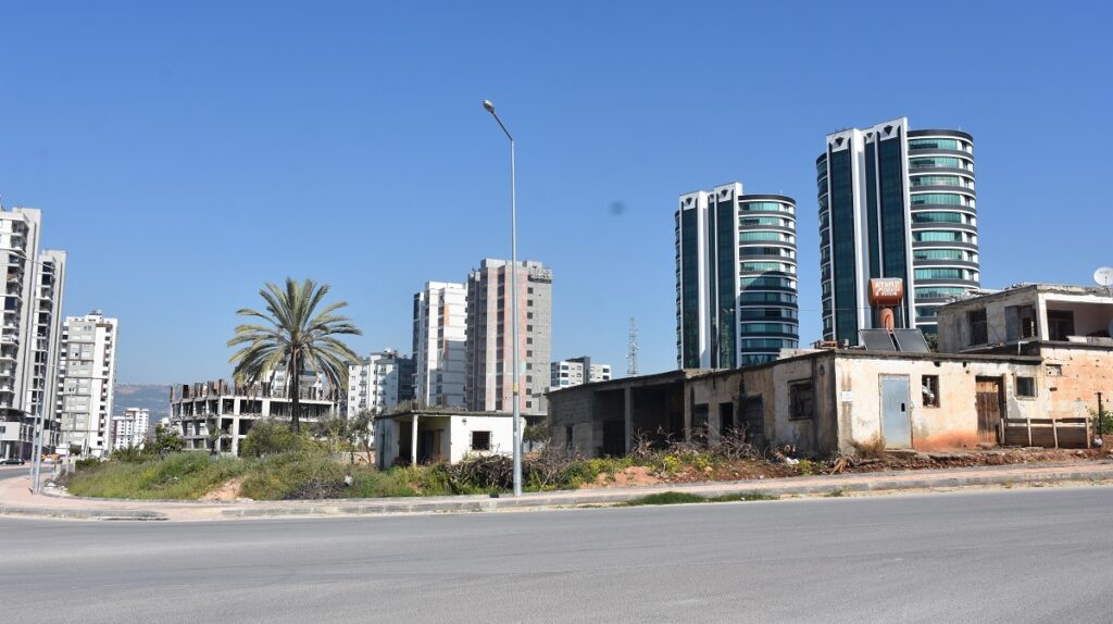 Belediyeye milyonluk arsa oyunu