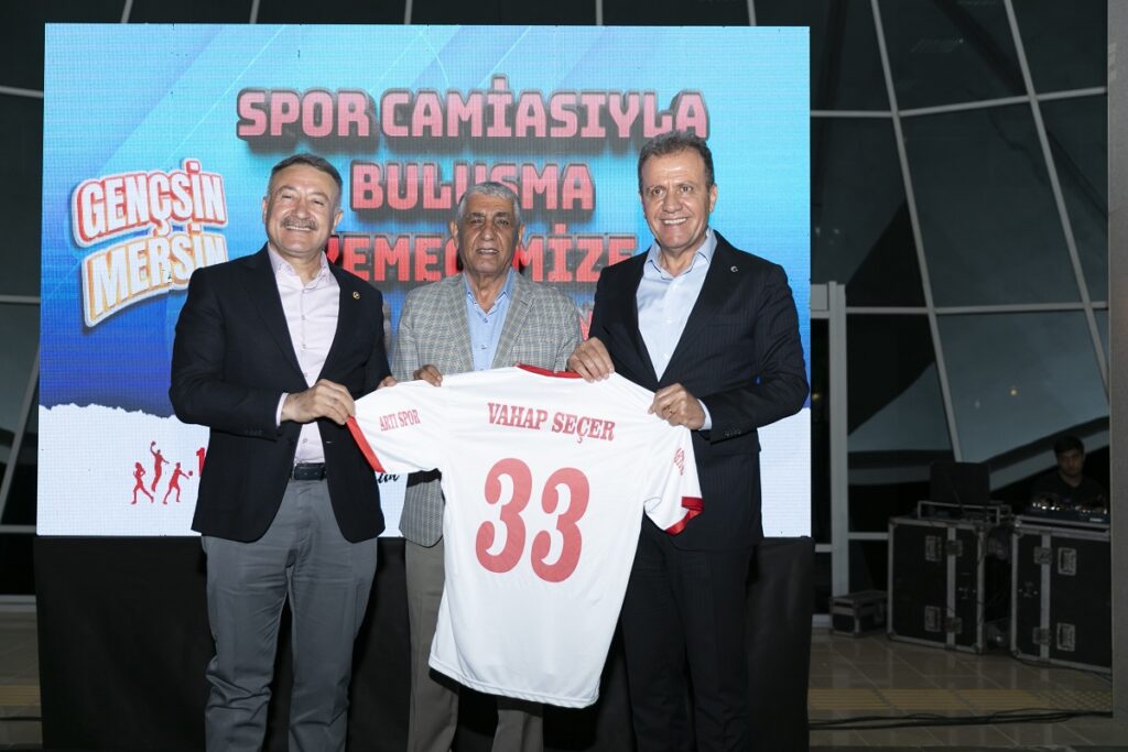 Spor camiasını buluşturdu