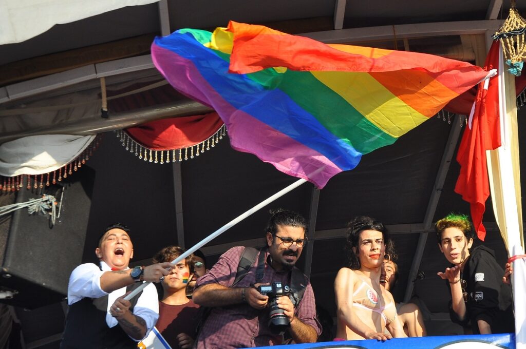 Valilik’ten Onur Haftası kararı: Her şey yasak!