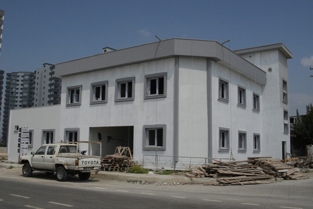 Tarsus’ta mahallelere yatırım