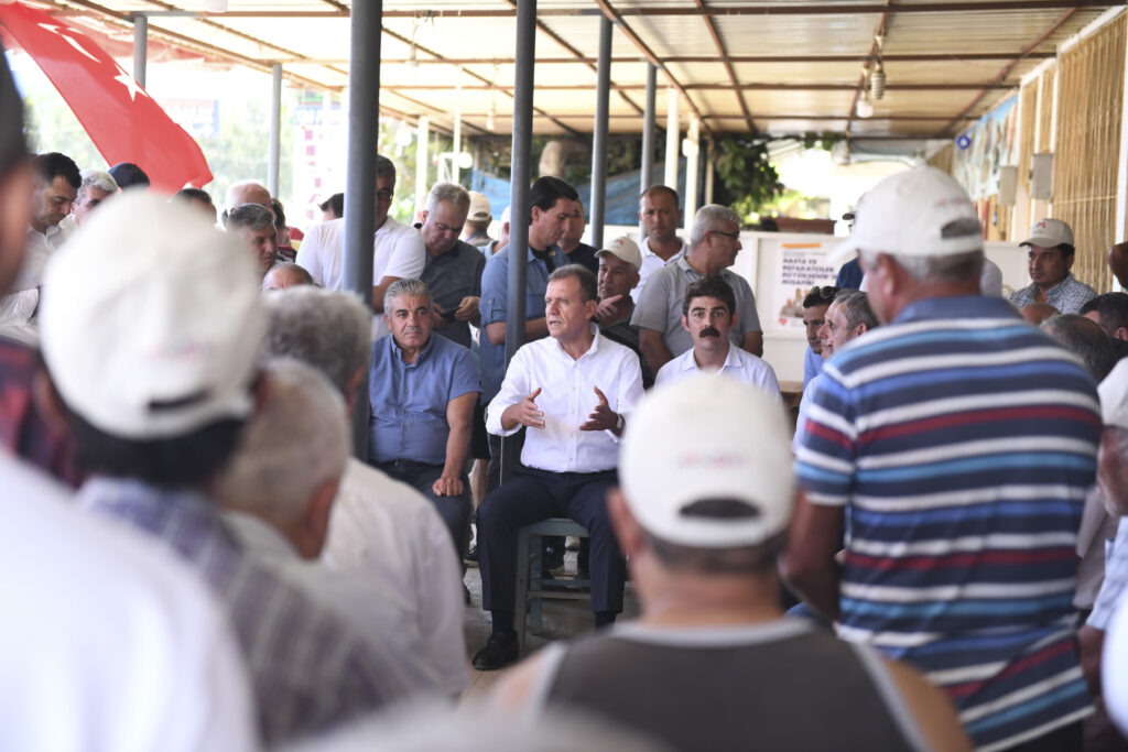 Vahap Seçer ilçelerde vatandaşlarla buluştu