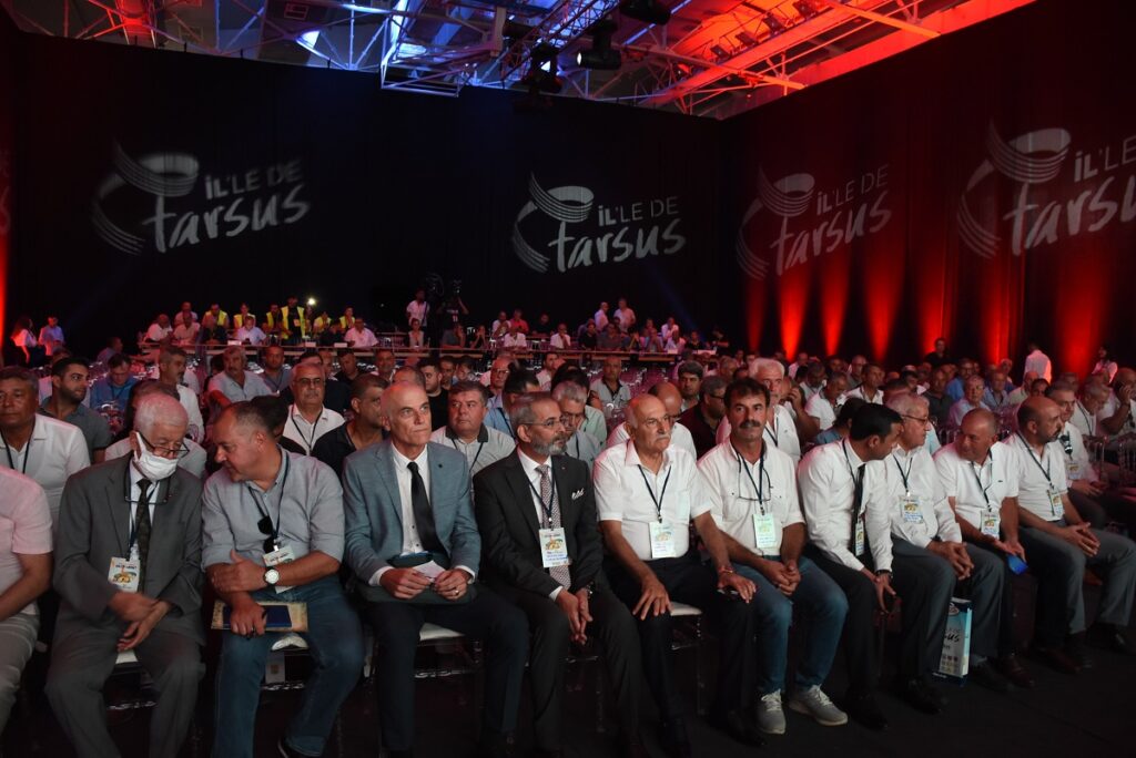 Tarsus “ille de il olacağız” diyor