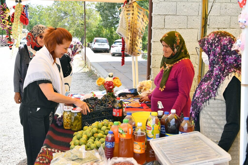 Uzuncaburç’ta bağbozumu