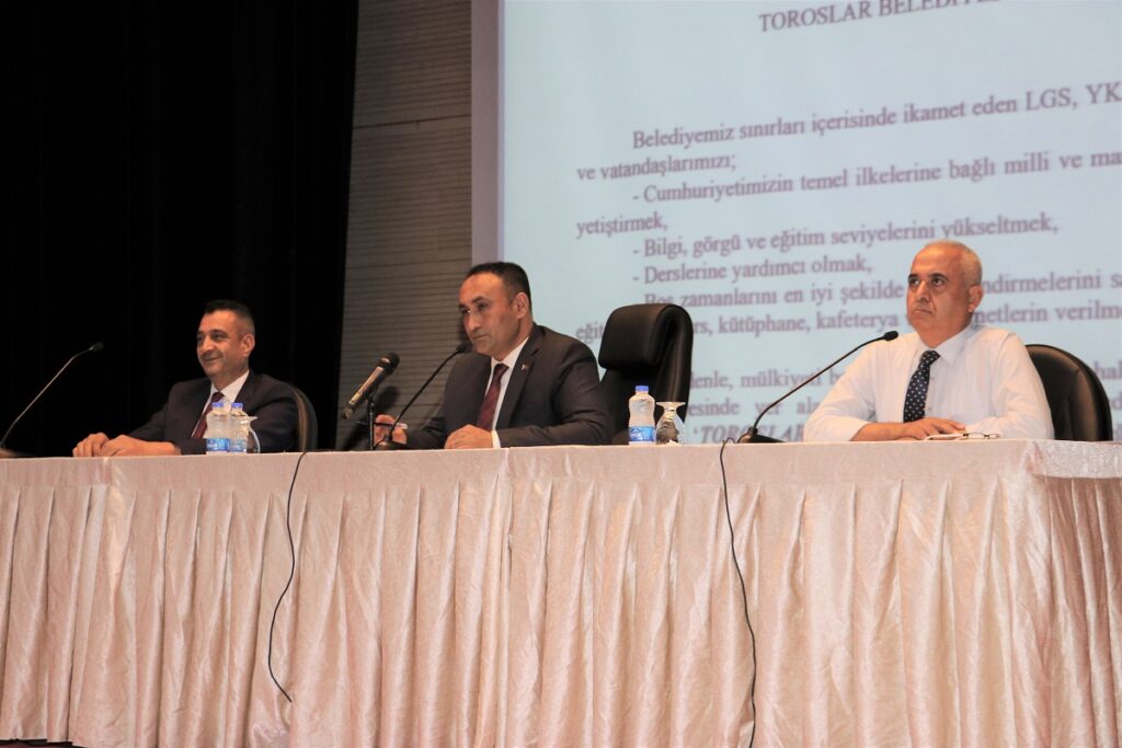 Toroslar Belediyesinden öğrencilere destek