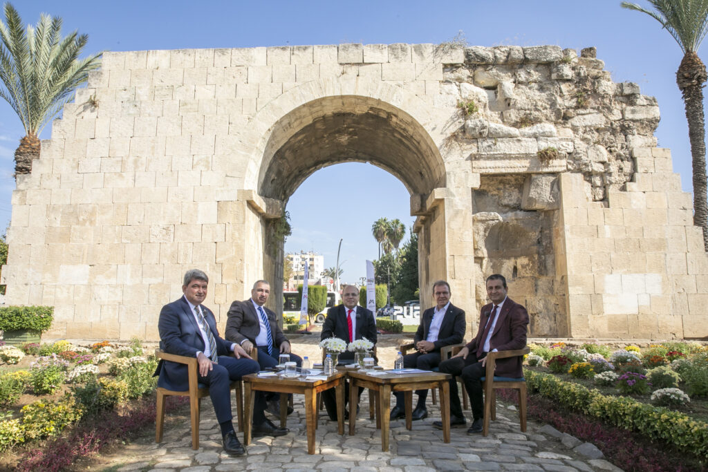 “Vatan sevgimizi kimse sorgulayamaz”