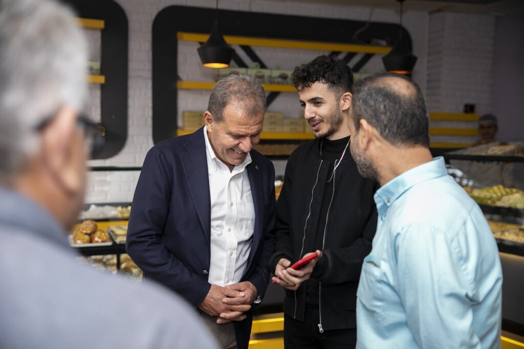 Vahap Seçer vatandaşlarla buluştu