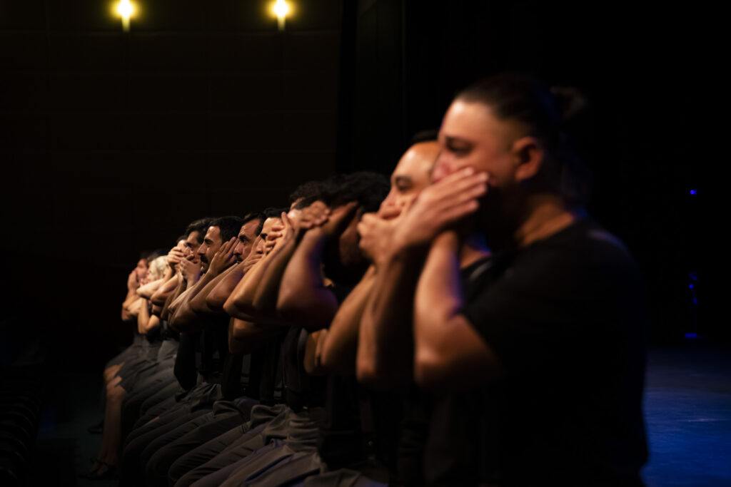 Mersin Şehir Tiyatrosu İzmir’de perde açtı