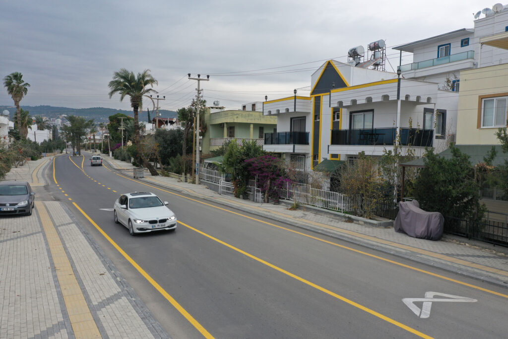 Taşucu’nda yollar yenilendi