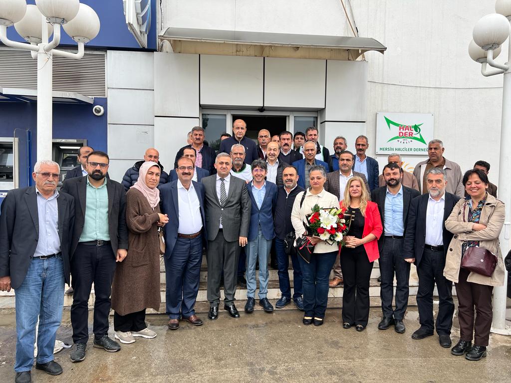 Yeşil Sol’un adaylarından Mersin Hali’ne ziyaret