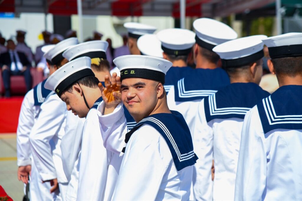 Bir günlüğüne asker oldular