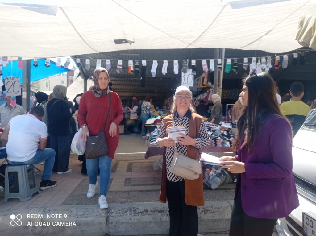 Milletvekili adayı Ayşegül Temür esnafı dolaştı