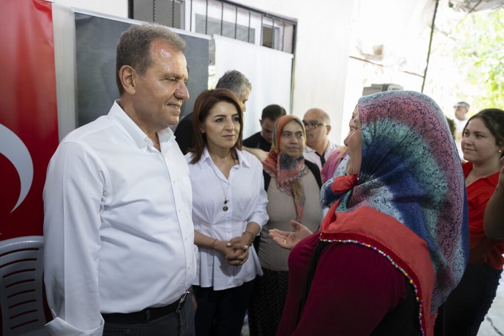 Seçer Erdemli halkıyla buluştu