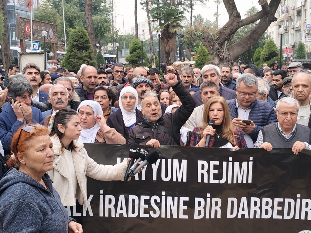 “Halkın iradesi gasp ediliyor”