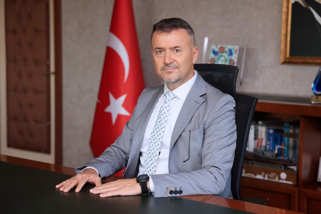 Mersin, Türkiye’yi iki kez giydirmeye  yetecek kadar eşofman üretti!