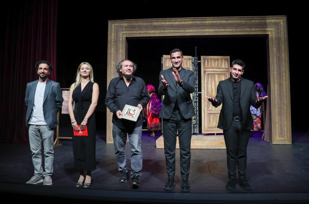 Eyvah Nadir İstanbul’da!