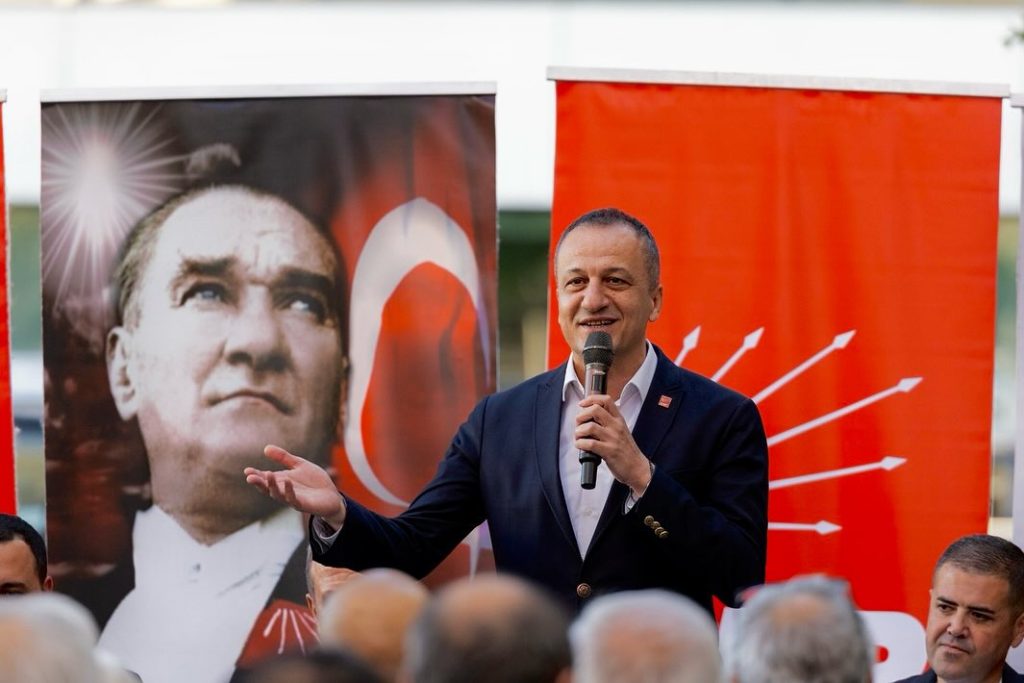 “Mersin’in her sokağında belediyelerimizin imzası var”