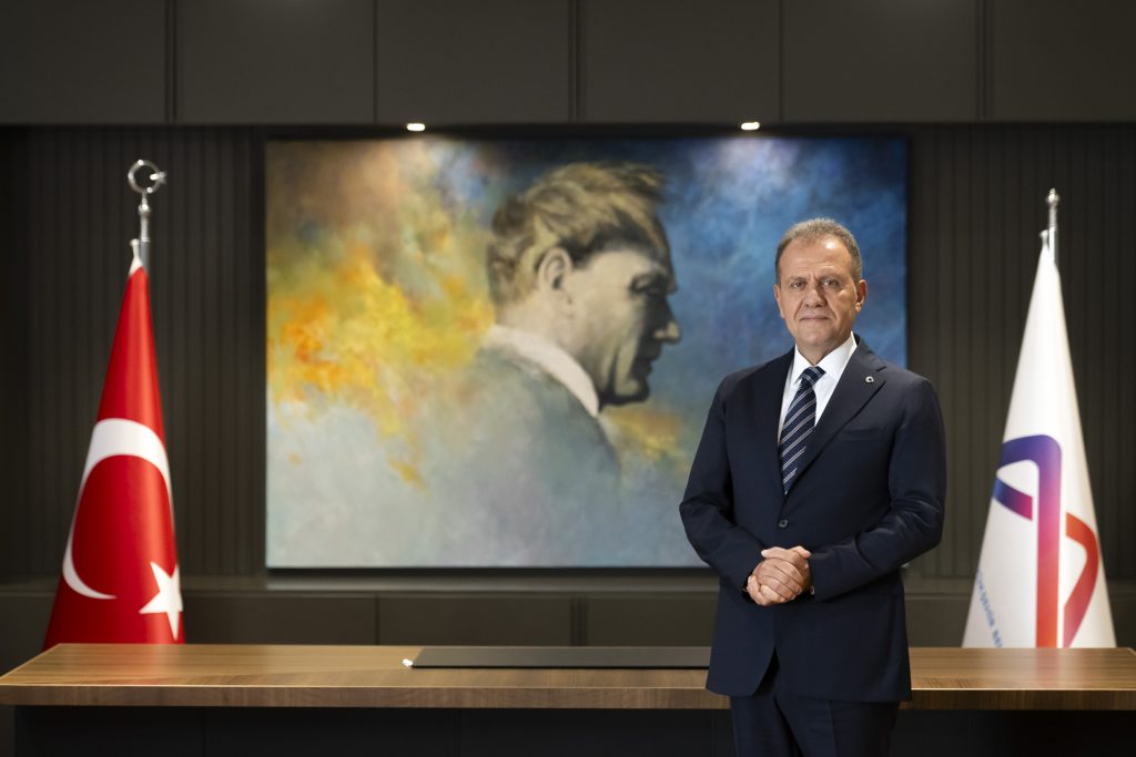 Vahap Seçer’den 1 Mayıs mesajı