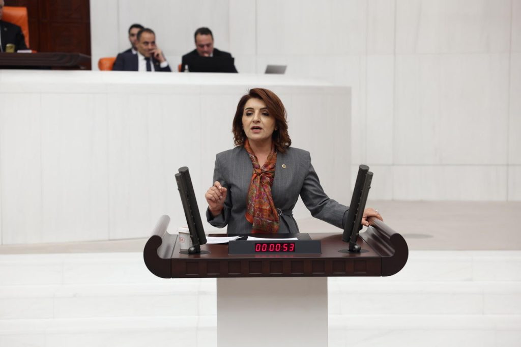 “Her 3 çocuktan biri yoksulluk riski altında”