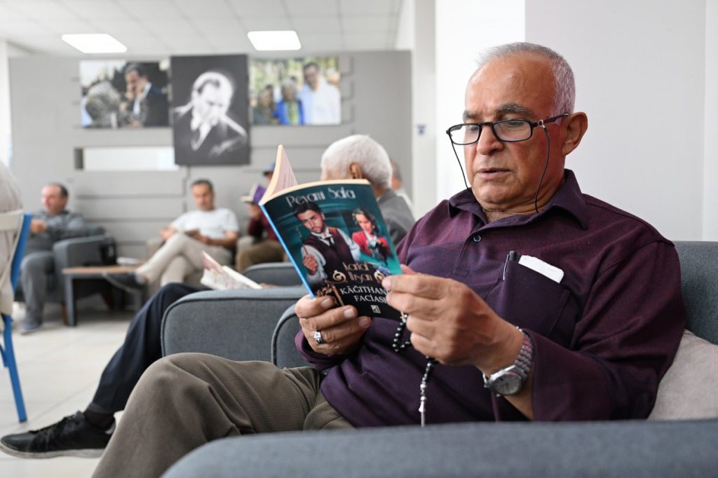 Sosyalleşme alanı: Emekli Evleri