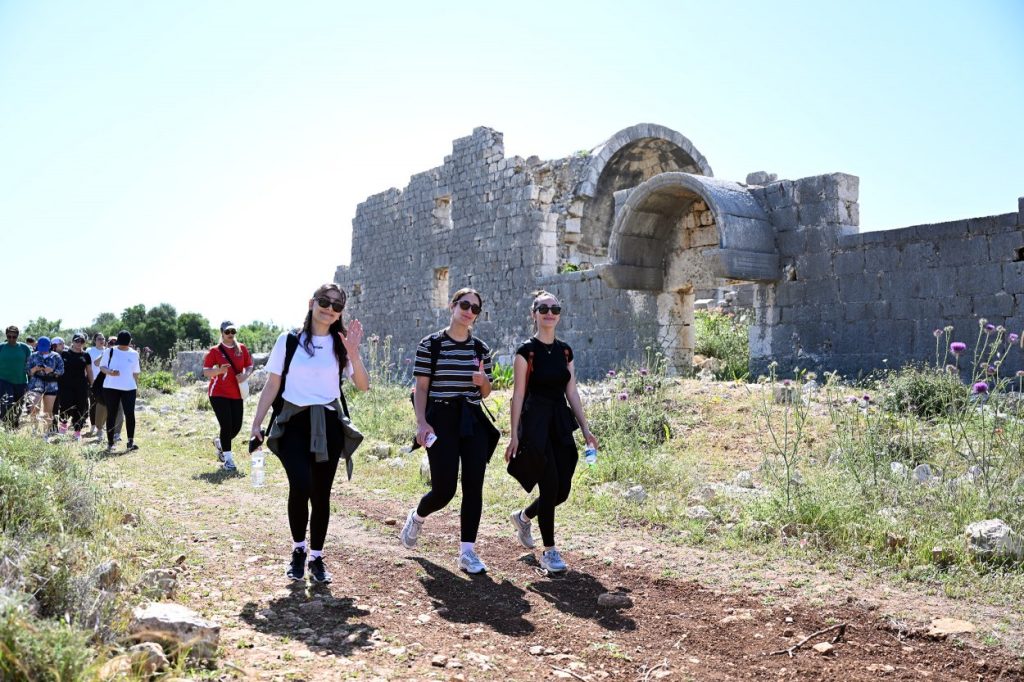 Tarihi Kilikya Yolunda gençlik yürüyüşü