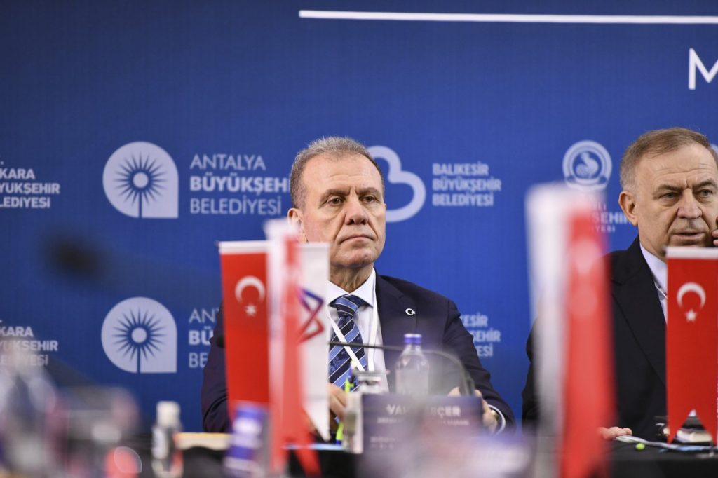 Başkan Seçer’den Afyon yorumu: Millet iradesine saygısızlık