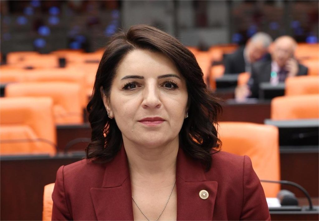 “Çiftçi ürününü kaybetti, Bakanlık mevzuat anlattı”