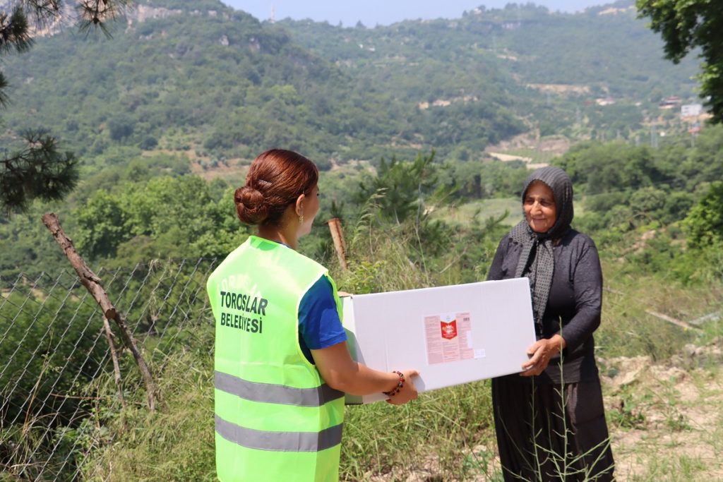 Toroslar Belediyesi, Akdeniz meyve sineğiyle mücadeleye devam ediyor