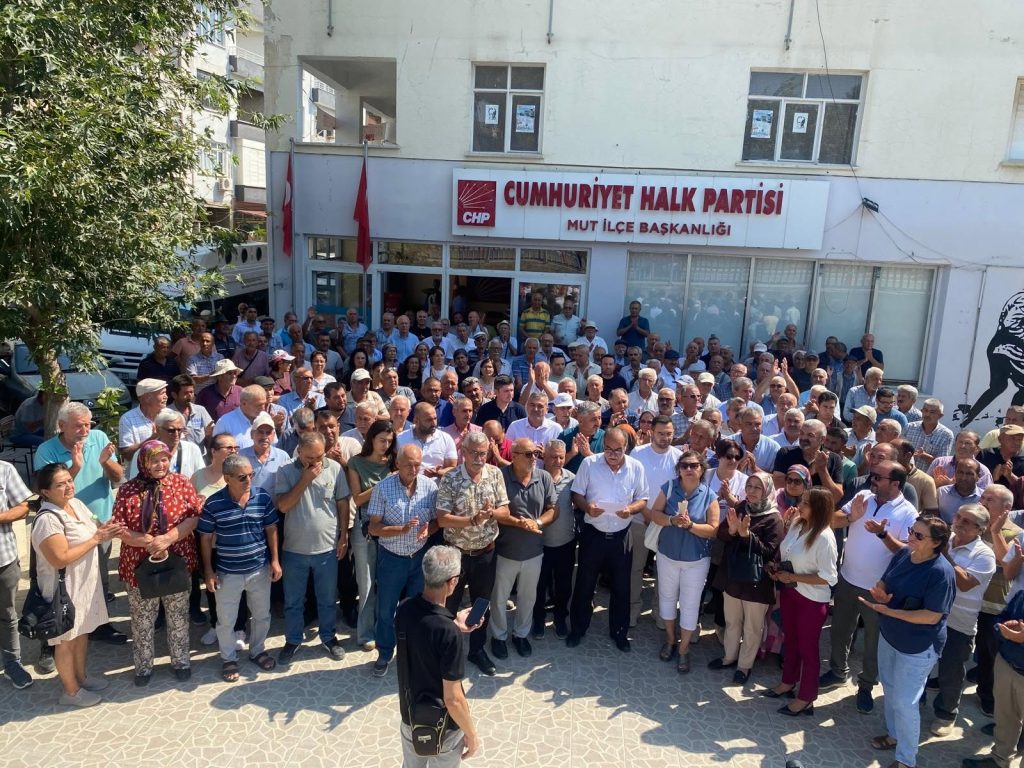 Mersin Mut ve Silifke CHP’de toplu istifa: Yeni Parti’ye katıldılar