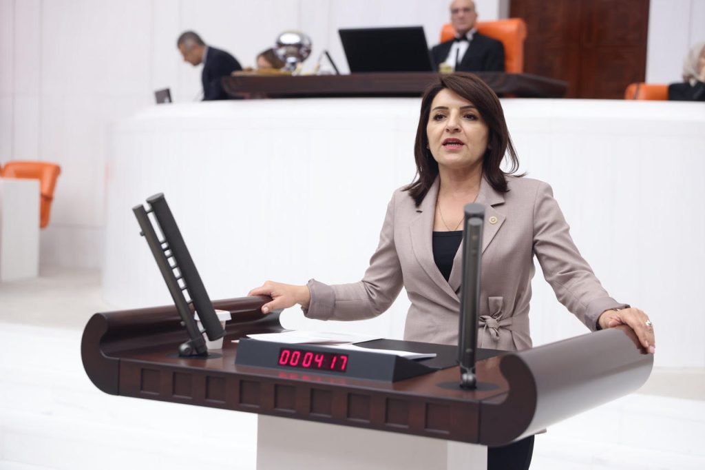 Asgari ücret 7 ayda 5 bin 575 lira eridi!