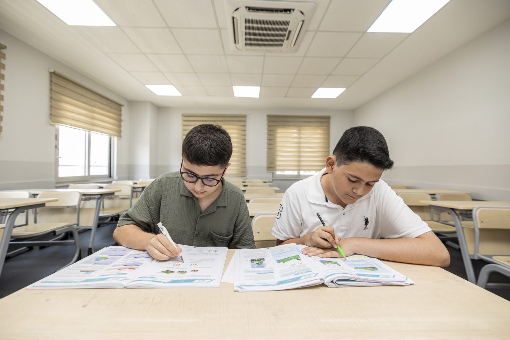 Hayallerine belediyenin kurs merkezinin desteğiyle ulaştılar