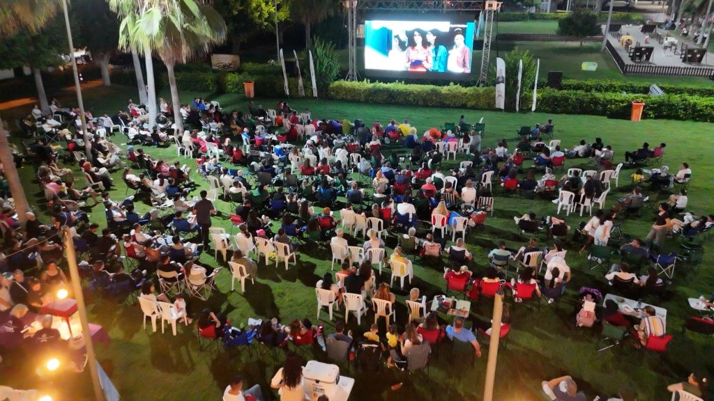 Yıldızların altında sinema keyfi