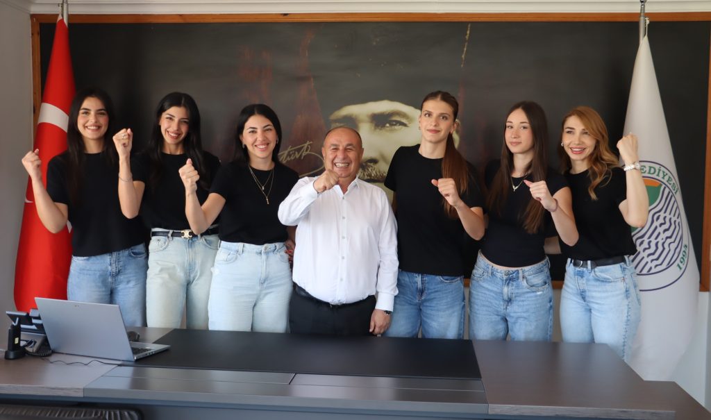 Toroslar Belediyesi voleybolcuları yeni sezona iddialı giriyor