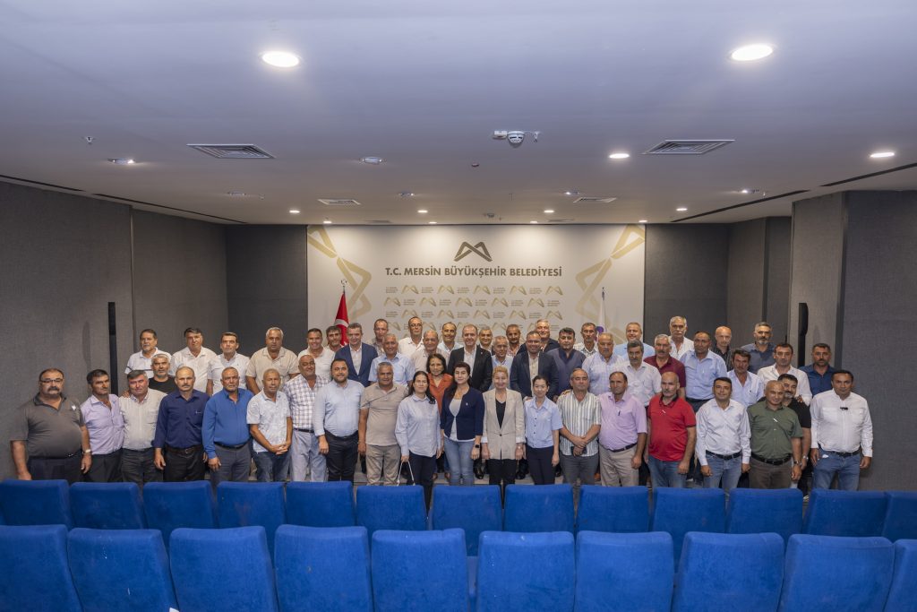 MBB Başkanı Vahap Seçer, Silifkeli muhtarlarla buluştu