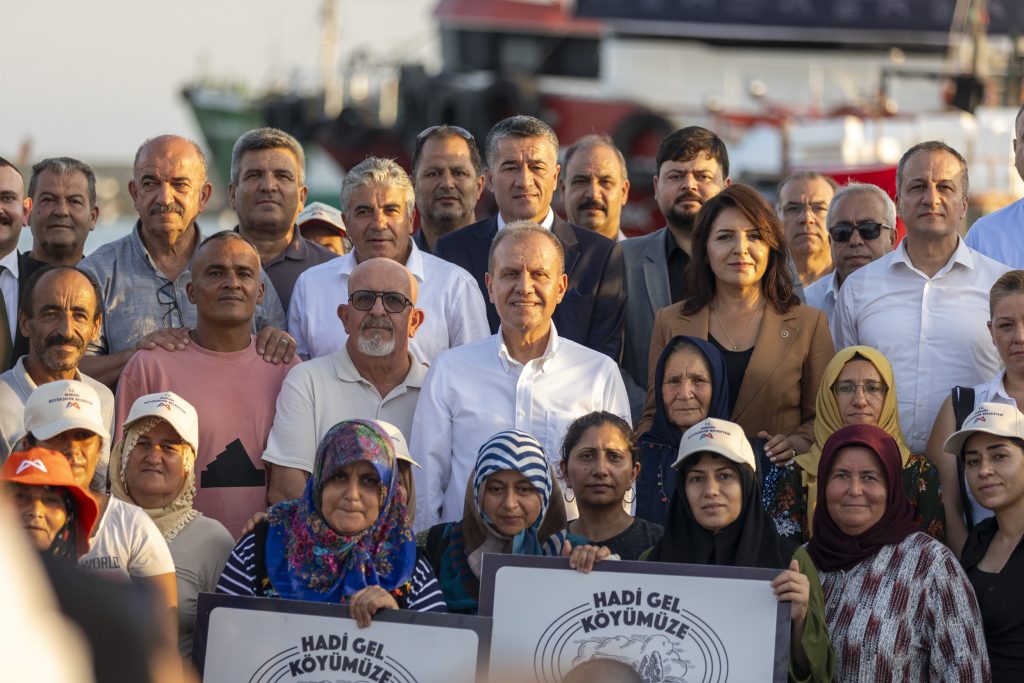 Mersin Büyükşehir’den çiftçiye destek