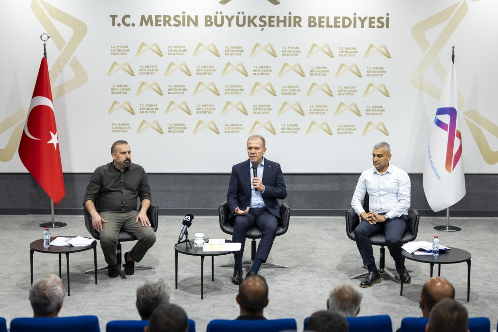 Başkan Vahap Seçer, Mut’ta muhtarlarla buluştu